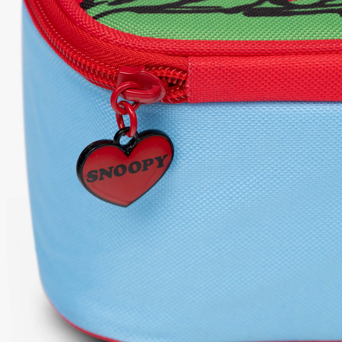 snoopy-s-doghouse-horizontal-lunch-cooler-bag-q5 00028034-Z.jpg
