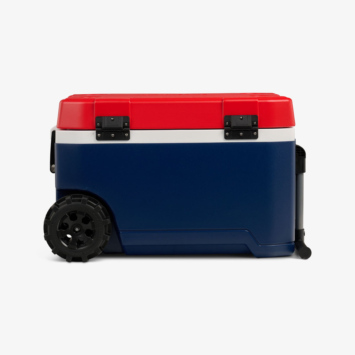 trailmate-75-qt-roller-cooler-l1 00035111-BK.jpg